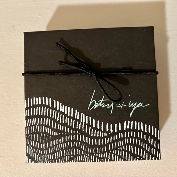 Silo green and brass bracelet, new in box, made in  Portland, OR - Picture 6 of 6